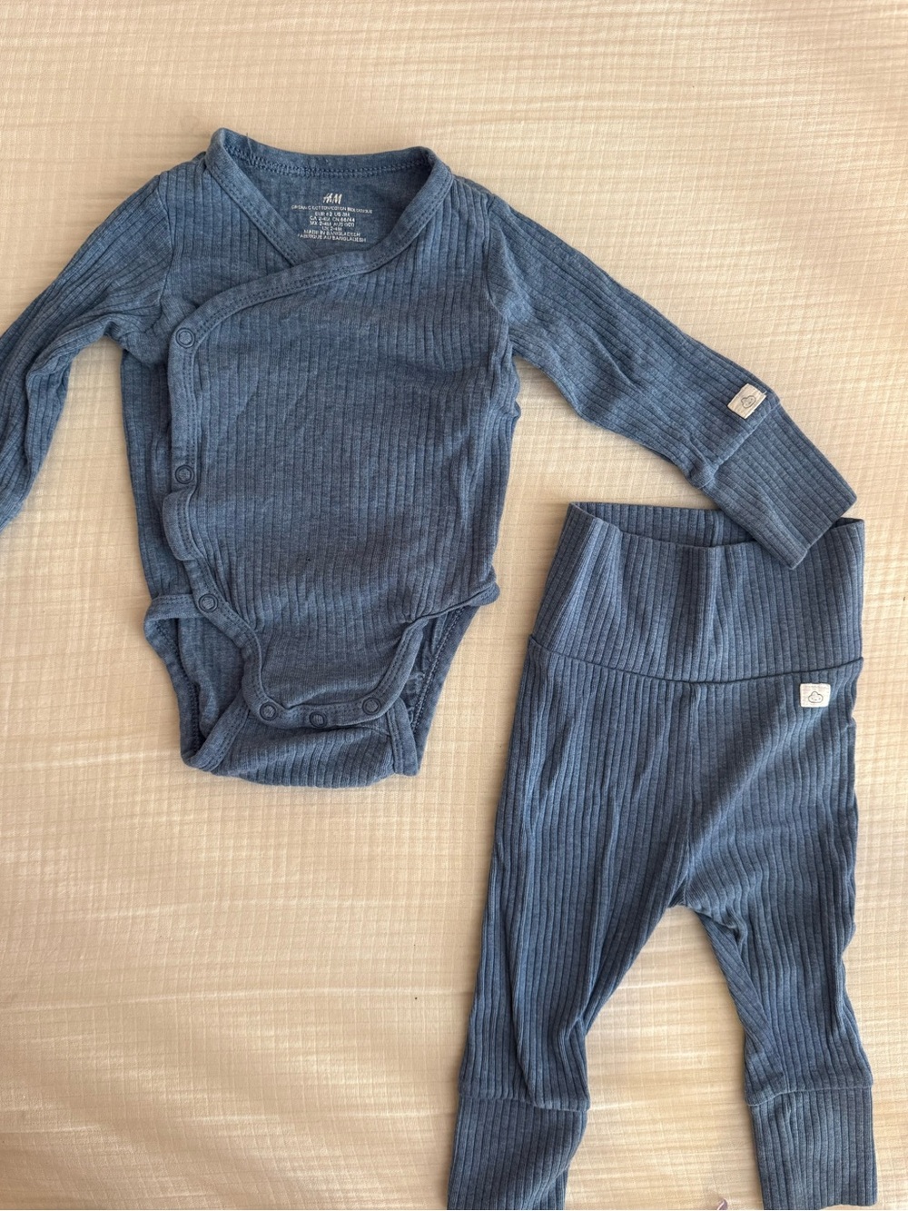 H&M Baby Ribbed Two-Piece Kimono Bodysuit/Pant Set in Denim Blue- size 0-3, EUC